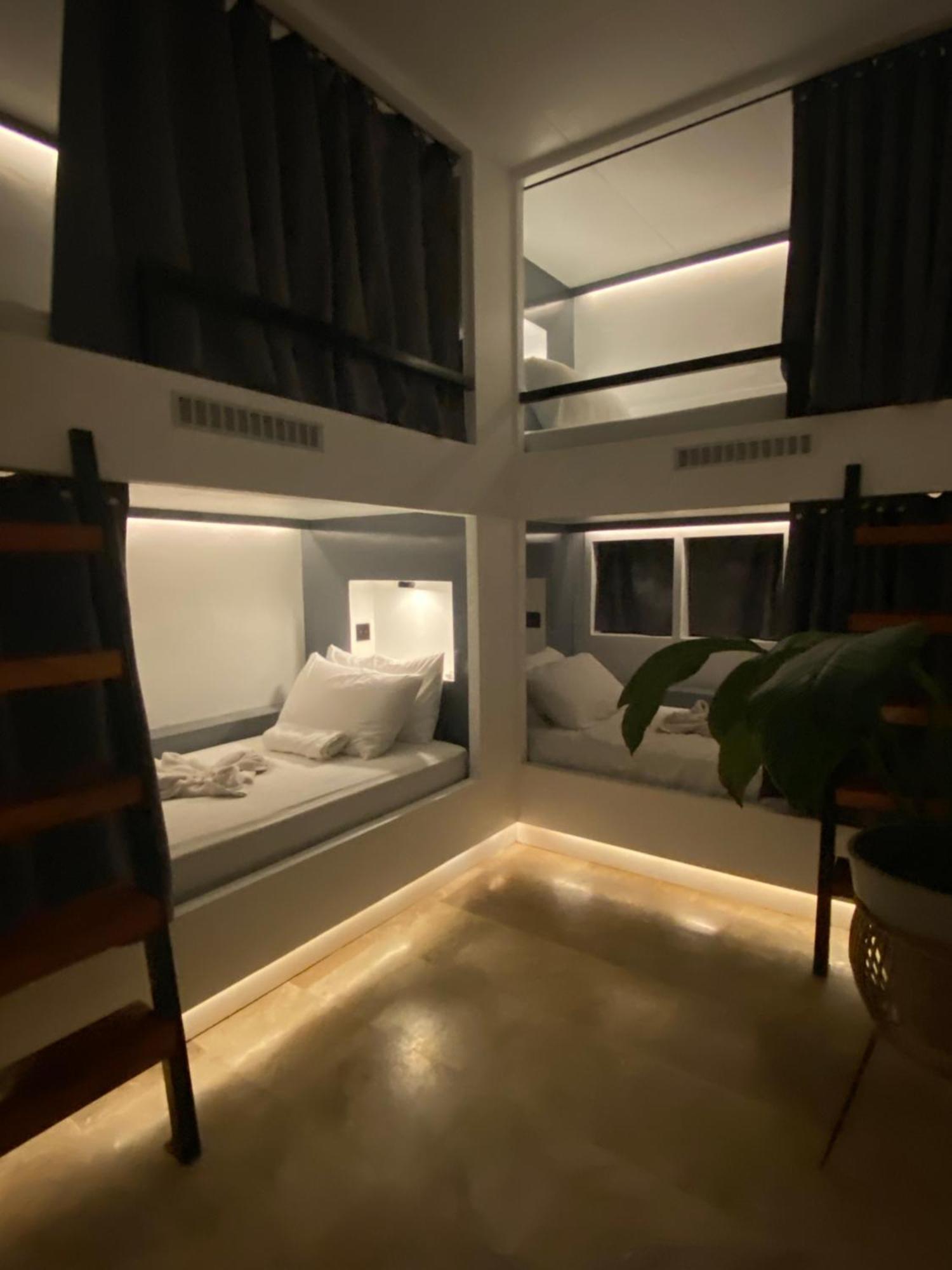 Wild Monkeys Hostel โมอัลโบอัล ภายนอก รูปภาพ