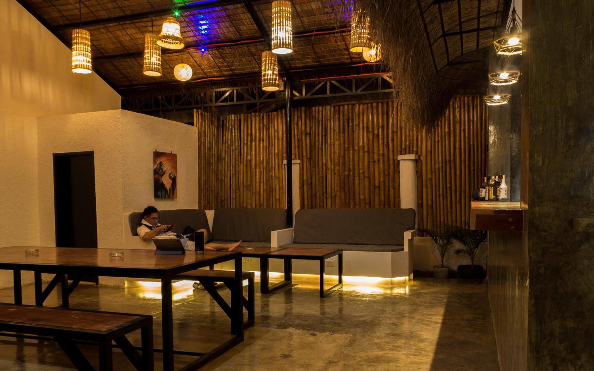 Wild Monkeys Hostel โมอัลโบอัล ภายนอก รูปภาพ